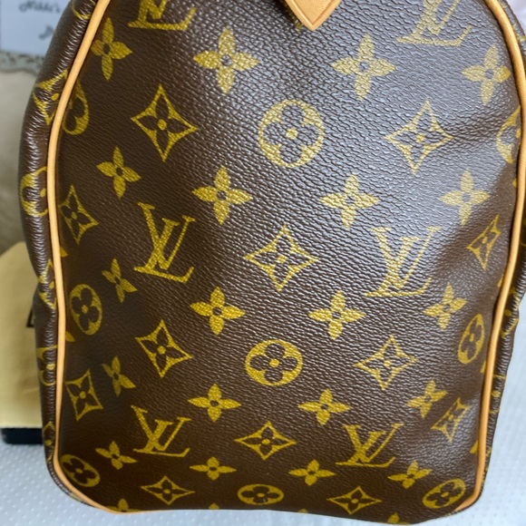 Louis Vuitton Monogram Speedy 40 - Picture 7 of 15